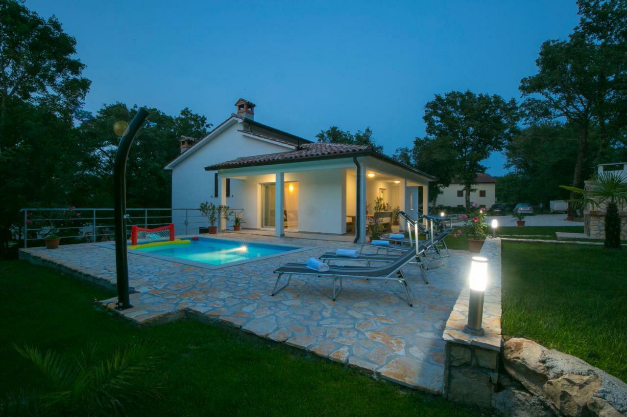 Holiday Home Rea Labin  Exteriör bild